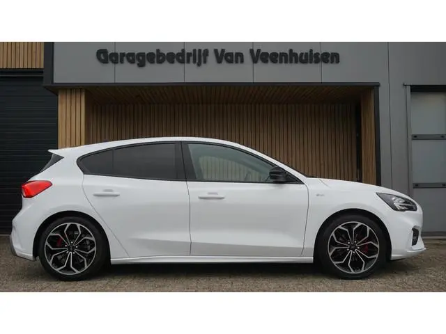 Ford Focus 1.5 182pk EcoBoost ST Line Business & Black Style B&O 18inch LM Trekhaak Stoel/Stuurwiel...