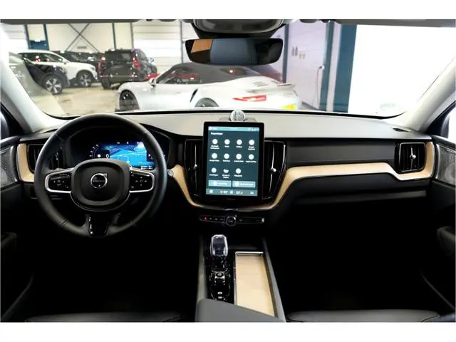 Volvo XC60 2.0 T8 AWD 335kW/456pk Aut8 Recharge Ultra Dark VOL!! LUCHTVERING + BOWERS&WILKINS + PANO...