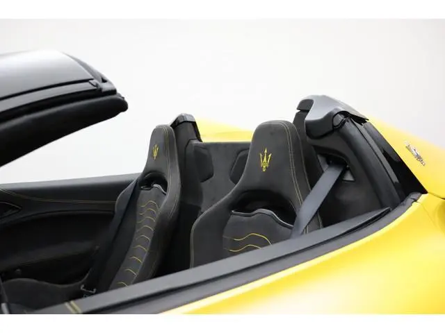 Maserati MC20