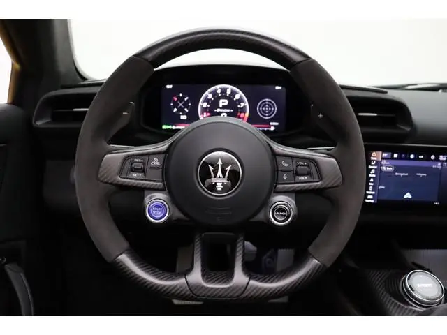 Maserati MC20