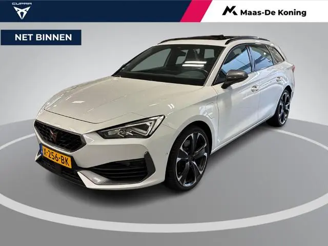 CUPRA Leon Sportstourer 1.4 245pk DSG e-Hybrid VZ Adrenaline · Panoramadak · Camera · Keyless · Stuu...