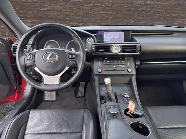 Lexus RC