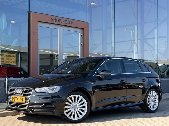 Audi A3 Sportback 1.4 e-tron PHEV Ambition Pro Line plus | Leder | ACC | Keyless | Stoelverwarming |...