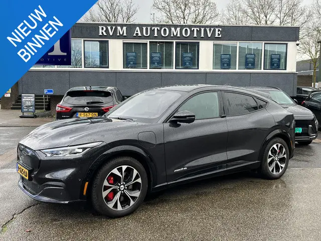 Ford Mustang Mach-E AWD 75 kWh SOH 95% |14.000KM!! VAN € 34.900,- VOOR € 31.877,- UW LENTEVOORDEEL €...
