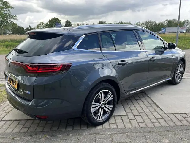 Renault Mégane Estate 1.6 E-Tech Plug-In Hybrid 160PK Intens / Camera / Parkeerkhulp V+A / Head-up d...