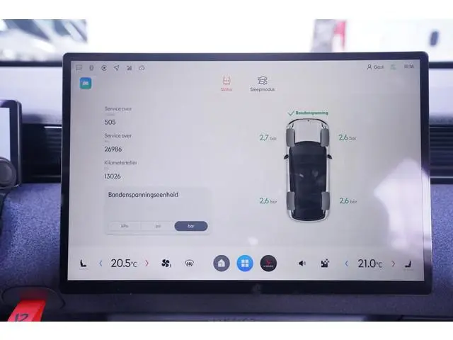 Lynk & Co 02