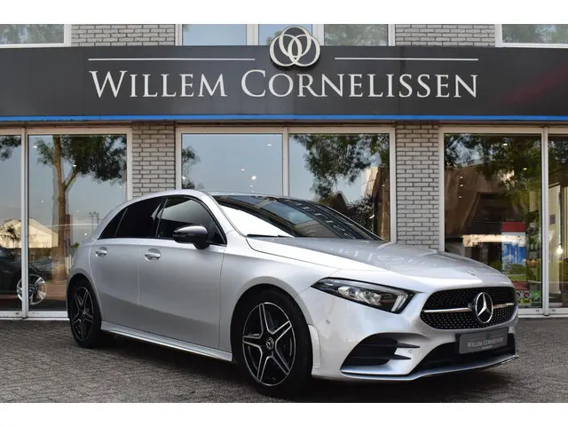 Mercedes-Benz A-klasse 180 AMG Pakket Sfeer Stoelverwarming Navi