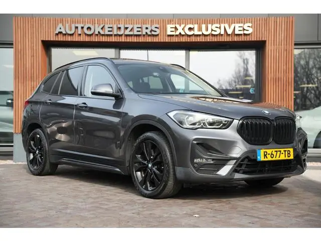 BMW X1 xDrive25e High Executive Panoramadak Adapt Cruise Headup Harman/Kardon Memory