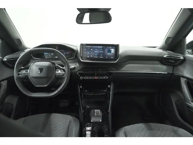 Peugeot e-2008 EV Allure 54 kWh | SOH 97,4% | 11 KW Lader | Apple Carplay | Parkeersensoren