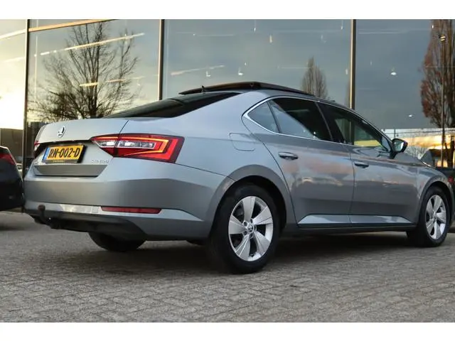 SKODA SUPERB 1.6 TDI AMBITION BUSINESS | PANO | CARPLAY | XENON | TREKHAAK | CRUISE | PDC |