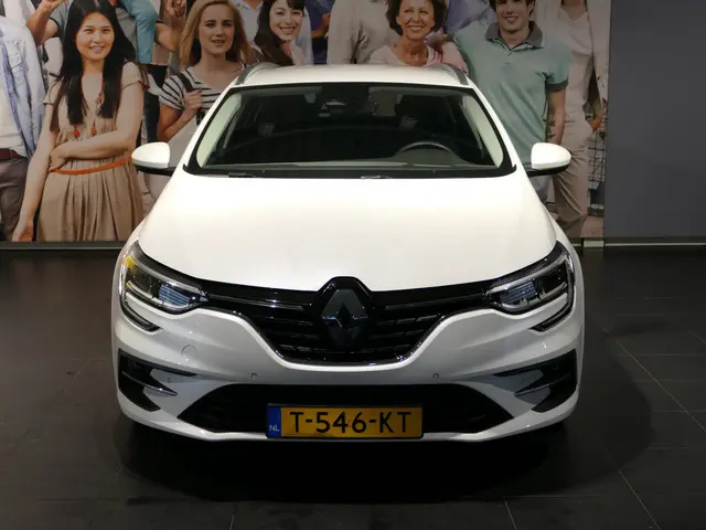 Renault Mégane Estate 1.3 TCe 140 Techno - Occasion Lease vanaf €444 p/m - AUTOMAAT! - Camera - Sens...