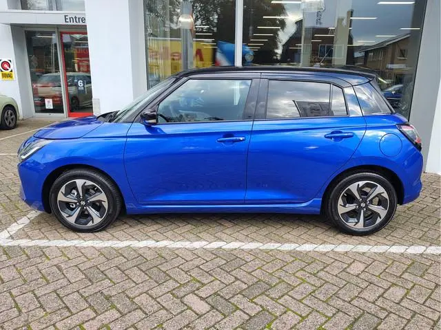 Suzuki Swift 1.2 STYLE SMART HYBRID AUTOMAAT Direct Leverbaar | Tot 10 JAAR GARANTIE! | Inclusief €...