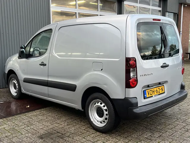 Peugeot Partner 120 1.6 HDi 75 Marge Airco Btw / Bpm vij Cruise controle Parkeerhulp achter Navigati...