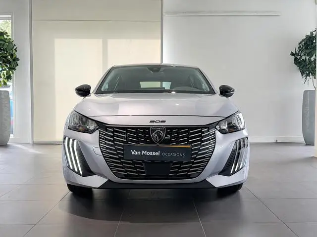 Peugeot 208 1.2 Hybrid 110 e-DCS6 Allure