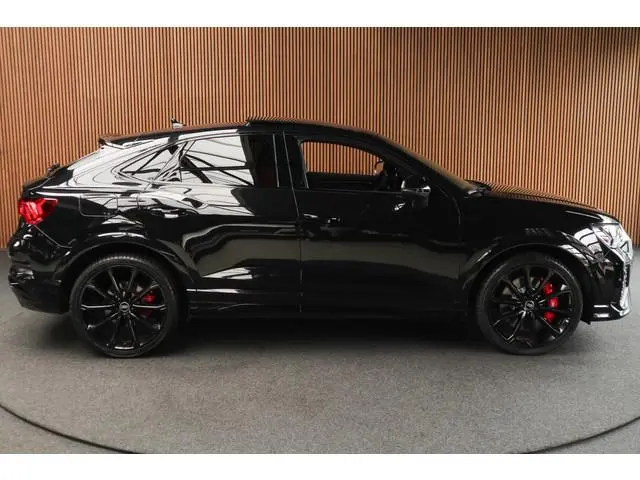 Audi RSQ3