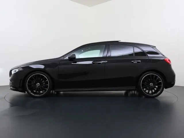 Mercedes-Benz A-klasse 180 Premium | Pano | Keyless | Sfeerverlichting