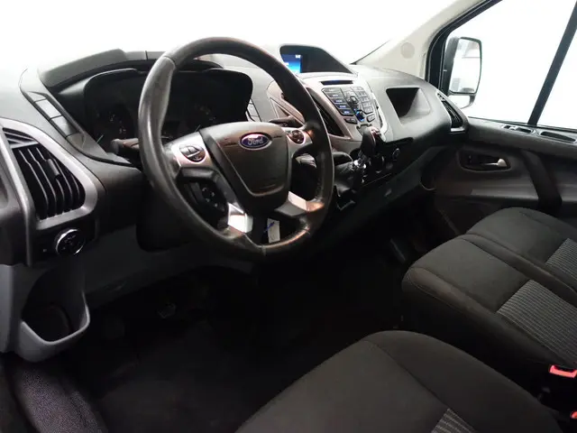 Ford Transit Custom 2.0 TDCI Euro 6 Limited- 3 Pers, Clima, Cruise, Park Assist, Grijs Kenteken