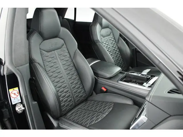Audi RSQ8 4.0 TFSI 600pk quattro Trekhaak 360Camera Head-Up B&O Leder Standkachel Sluithulp Keyless...