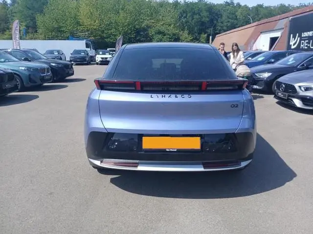Lynk & Co 02