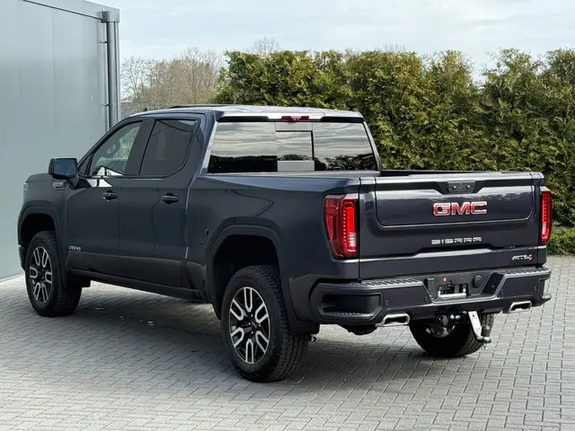 GMC Sierra