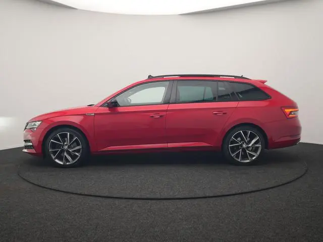 ŠKODA Superb Combi 1.4 TSI iV Sportline Business PHEV 218pk Dealer O.H. | Trekhaak Af Fabriek | Pano...