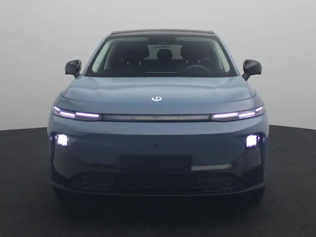 Leapmotor B10