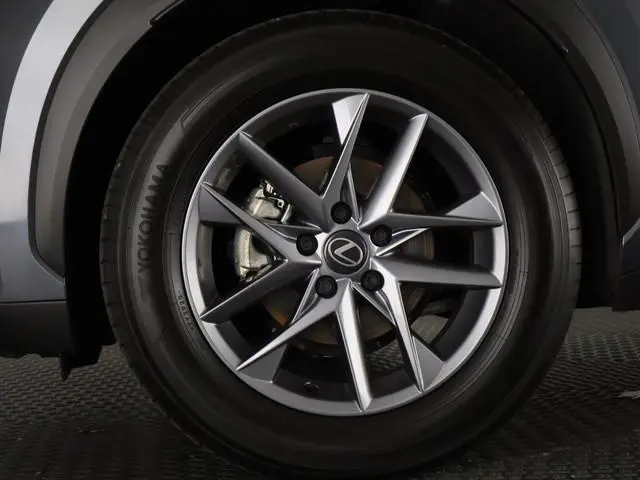 Lexus LBX