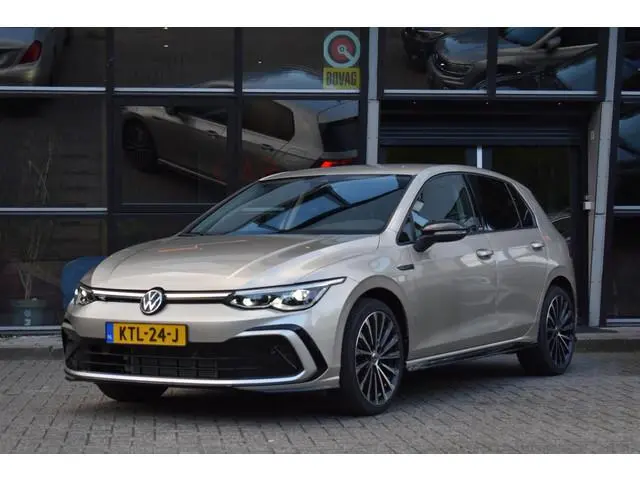 Volkswagen Golf 1.5 eTSI R-Line ACC DCC Carplay Camera Sfeer Trekhaak