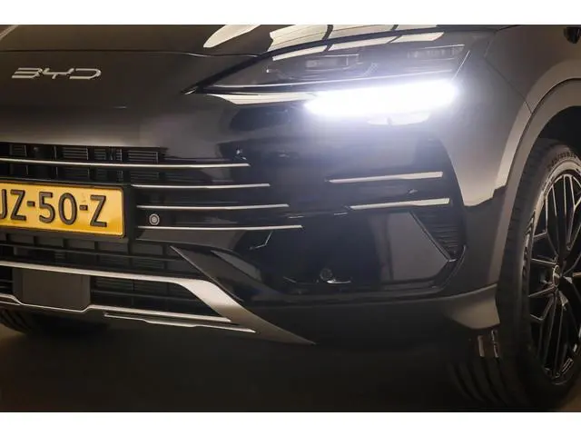 BYD SEAL U