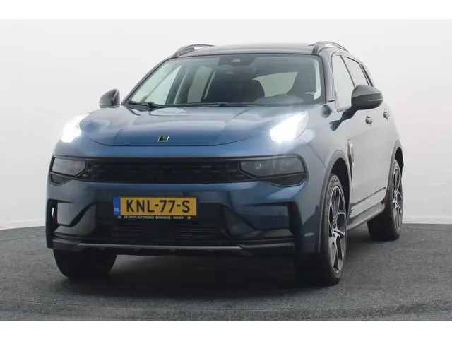 Lynk & Co 01