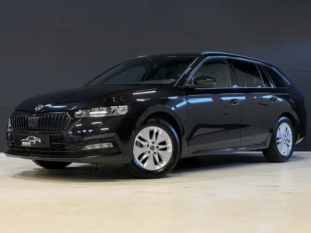 ŠKODA Octavia Combi 1.0 TSI Sport Business | Apple Carplay | Stoelverwarming | Trekhaak