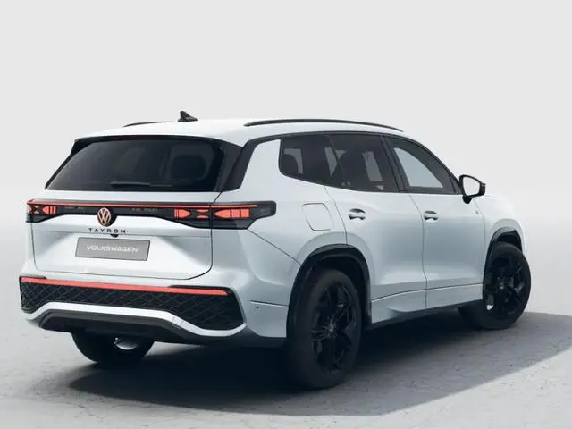 Volkswagen Tayron R-Line Edition 1.5 eHybrid 204 PK 6 versn. DSG · Black Style Pakket · Panoramaschu...