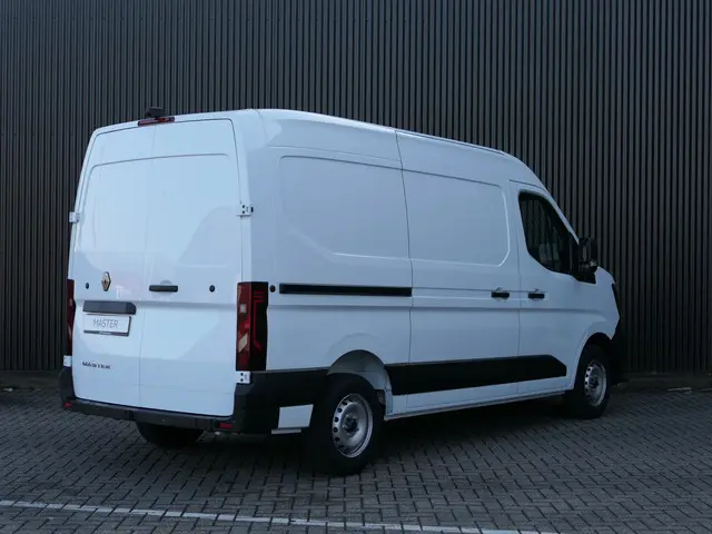 Renault Master T35 2.0 dCi 130 L2H2 Start - NIEUW! - Camera - Cruise - Airco - Apple carplay/ Androi...