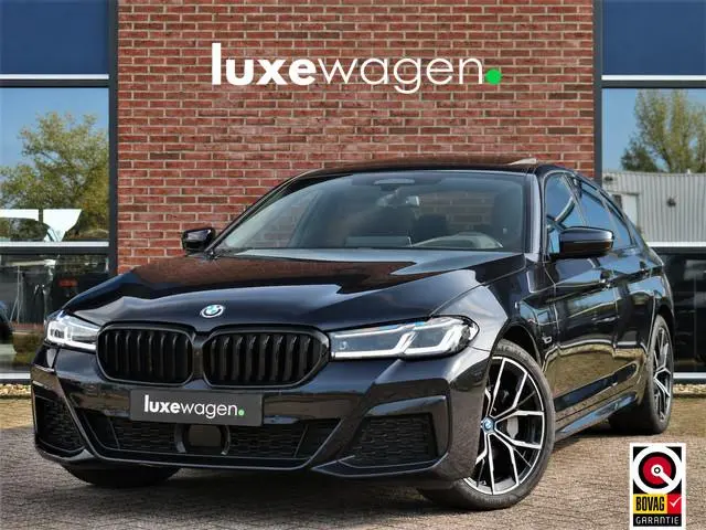 BMW 5-serie 530e M-Sport Pano Trekh ACC HUD 360 Laser El-Klep