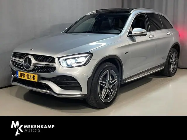 Mercedes-Benz GLC-klasse 300e 4MATIC AMG Line 19"/Panoramadak/Dodehoek/Adaptieve cruise/Keyless/Burm...