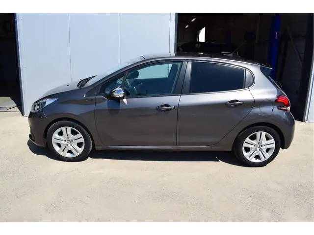 Peugeot 208 1.2 Signature | NL-Auto | NAP | Apple Carplay/Android Auto