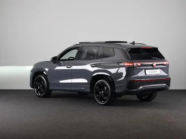 Volkswagen Tayron R-Line Edition 1.5 eHybrid 150 kW / 204 PK SUV 6 v Panoramadak | Trekhaak | 360 ca...