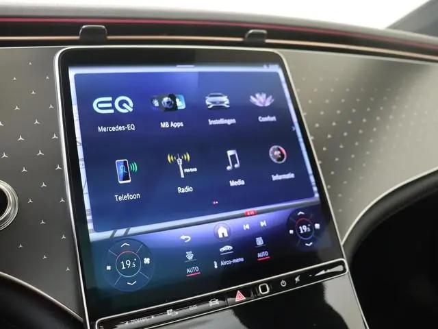 Mercedes-Benz EQS