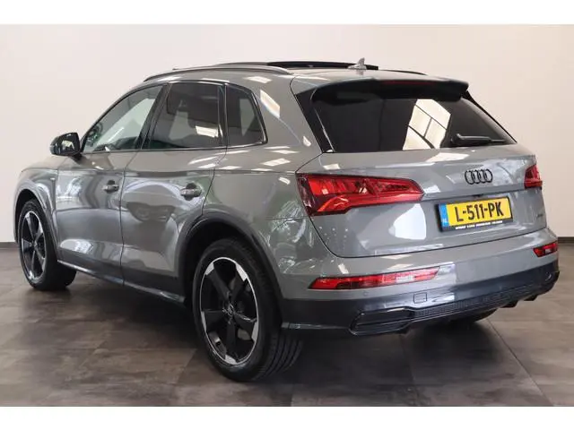 Audi Q5 2.0 TFSI quattro Sport S Line Black Edition QUANTUM GRIJS Head up Leder Panorama dak