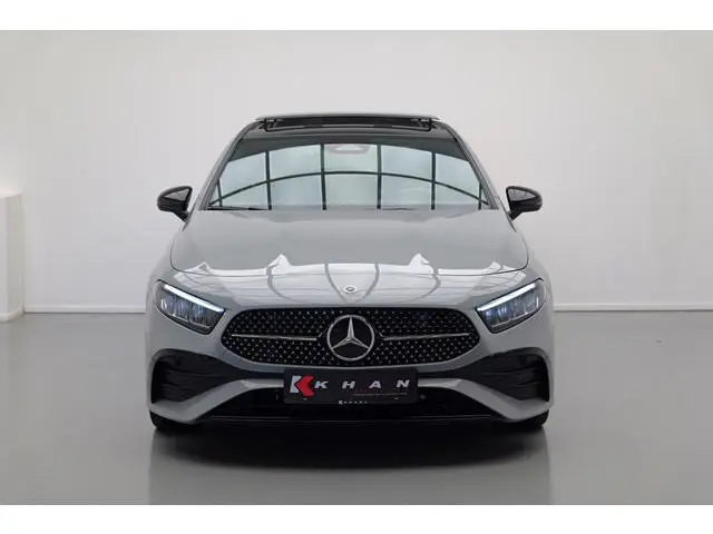 Mercedes-Benz A-klasse 200 AMG Line |Pano|AlpineGrau|Ambient|