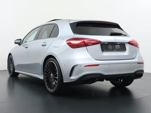 Mercedes-Benz A-Klasse 180 Business Solution AMG | Panorama - Schuifdak | Memorystoelen | Head-Up Di...