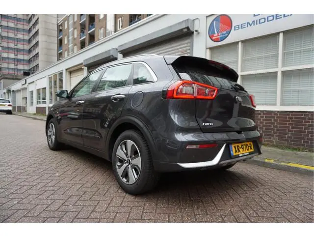 Kia Niro 1.6 GDi Hybrid DynamicLine Aut6 | LEER/ stof | Cruise + Lane | Apple Carplay/ Android Auto...