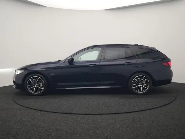 BMW 5-serie Touring 530e M Sport PHEV 293pk Dealer O.H. | Trekhaak Af Fabriek | Adaptive Cruise | He...