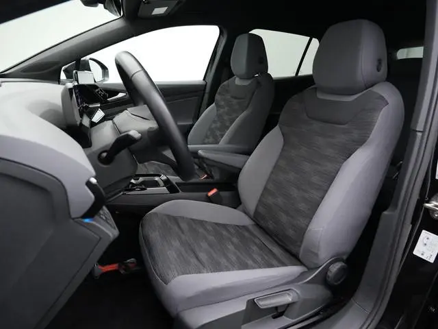 Volkswagen ID.4 Pro Business 77 kWh 204 pk | Warmtepomp | IQ Light | Adaptive Cruise | Stuur-/stoelv...