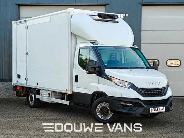 Iveco Daily 2.3 Koelwagen Airco Laadklep DAB Geveerde Stoel Koelbak Zijdeur Carrier + webasto