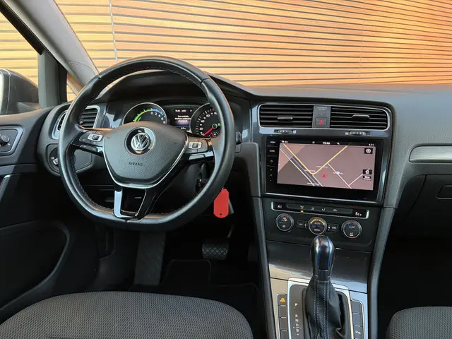 Volkswagen e-Golf