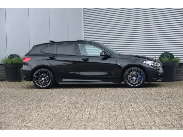 BMW 1-serie 118i M-Sport Aut. NAP|Pano|Stoelvw|Cam|Trekhaak|Leder