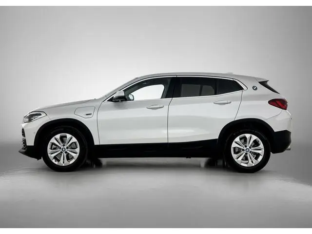 BMW X2 xDrive25e Exe. Plug-In Hybrid CAMERA | EL. BED. ACHTERKLEP | PRIVACY-GLASS