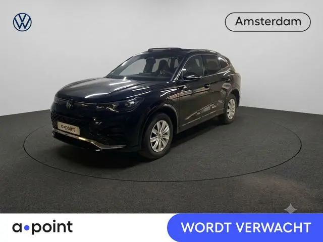 Volkswagen Tiguan 1.5 eHybrid R-Line Edition 272 pk Automaat (DSG) | Verlengde garantie | Navigatie...