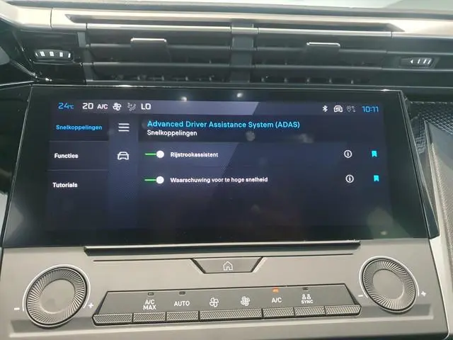 Peugeot e-308